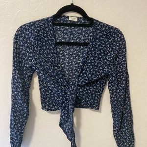 Brandy Melville Wrap top